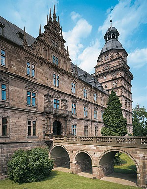 Picture: Johannisburg Palace, portal wing and east tower