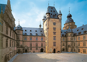 Picture: Johannisburg Palace, courtyard